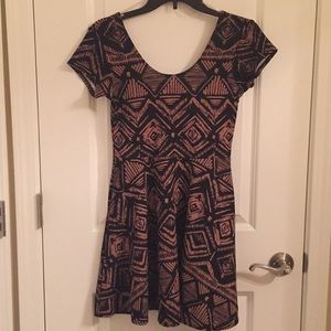 Fun, flirty midi dress !